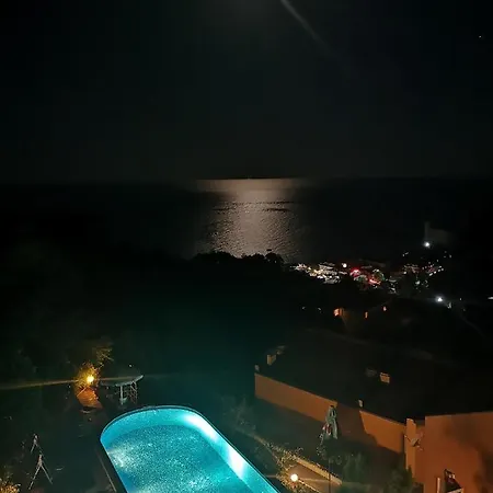 Apartment Seaview Complex Karia