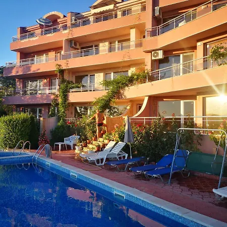 Seaview Complex Karia *